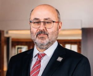 Carlos Isaac Pályi, rector de la Universidad Viña del Mar (UVM)
